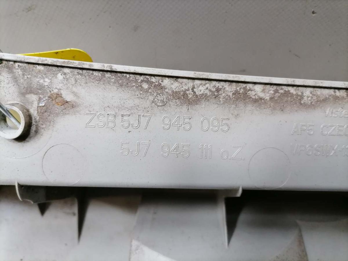 Skoda Roomster original R&uuml;cklicht R&uuml;ckleuchte Schlussleuchte links Bj.2010